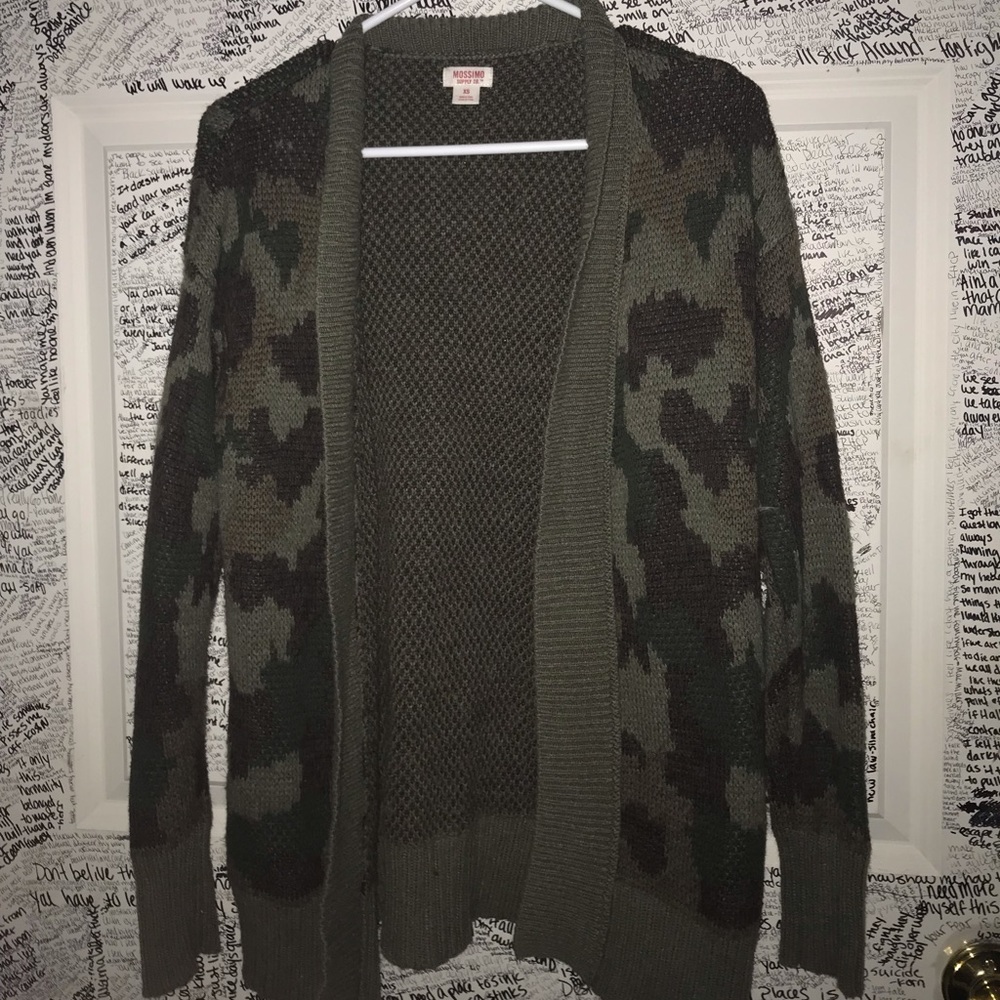 Xs cardigan barely worn, fits as a small